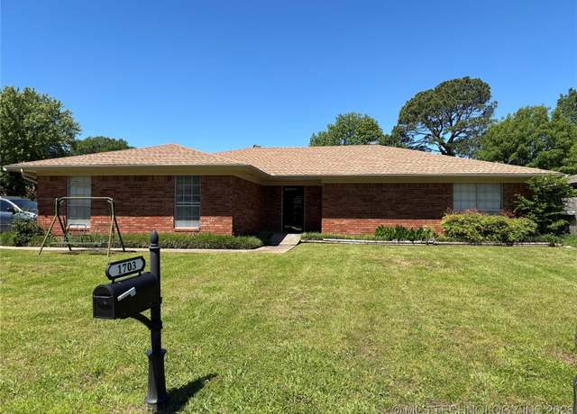 Property at 1703 Vaden Ln, Ardmore, OK 73401, 3 beds, 2 baths