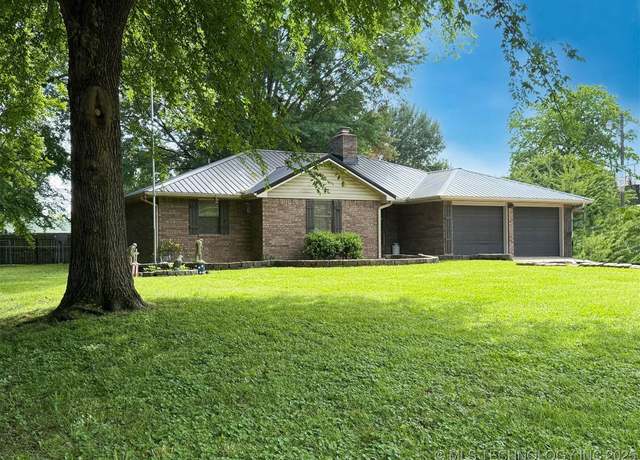 Property at 112 E 4th St, Gore, OK 74435, 4 beds, 2 baths