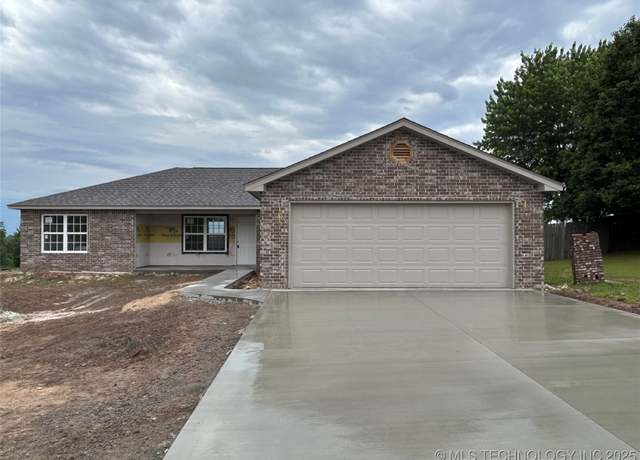 Property at 14879 N Trent St, Tahlequah, OK 74464, 3 beds, 2 baths