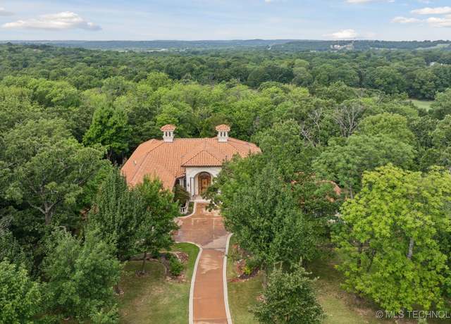 Property at 2125 W 73rd St, Tulsa, OK 74132, 4 beds, 2.5 baths