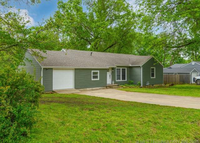 Property at 1624 Prairie Heights Dr, Bartlesville, OK 74006, 4 beds, 2 baths