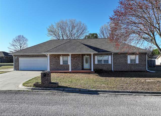 Property at 2 Aspen, Davis, OK 73030, 3 beds, 2 baths