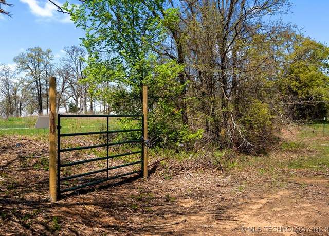 Property at 02 Hickory Blf, Sapulpa, OK 74066