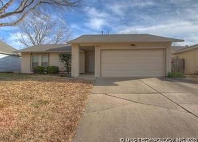 Property at 9135 S 90th Ave E, Tulsa, OK 74133, 3 beds, 2 baths