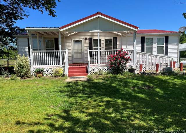 Property at 415253 E 1100 Rd, Checotah, OK 74426, 3 beds, 2 baths