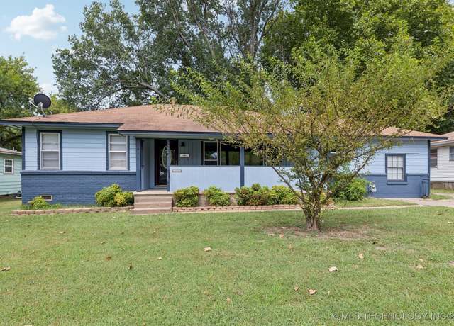 Property at 215 N Edmond St, Muskogee, OK 74403, 4 beds, 1 bath