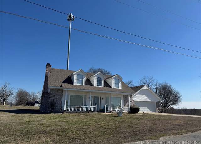 Property at 2702 N Hickory St, Mcalester, OK 74501, 3 beds, 2.5 baths