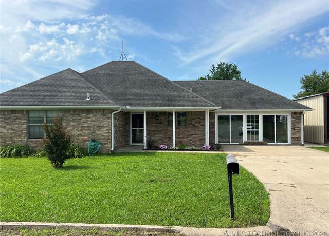 Property at 709 S Arno St, Coalgate, OK 74538, 3 beds, 2 baths