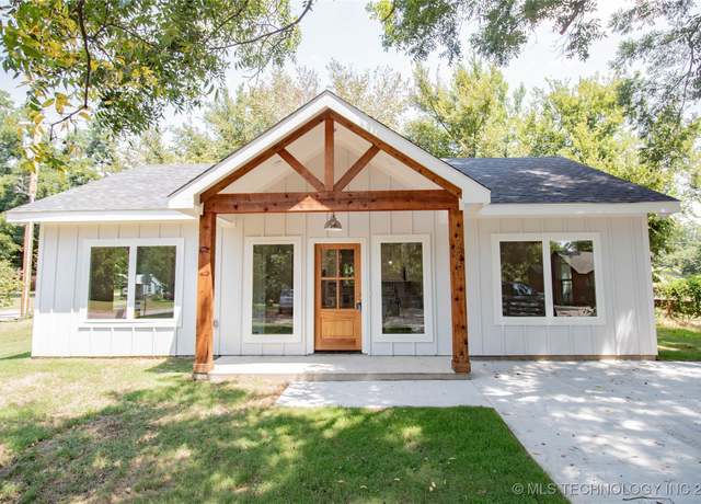 Property at 1226 W Louisiana, Durant, OK 74701, 2 beds, 2 baths