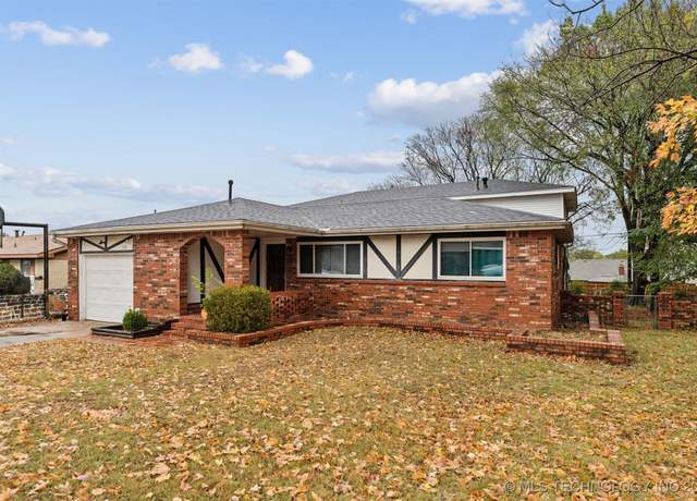 Property at 1114 N Kansas Ave, Claremore, OK 74017, 5 beds, 3 baths