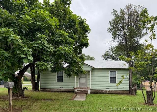 Property at 1100 Isabel St, Ardmore, OK 73401, 2 beds, 1 bath