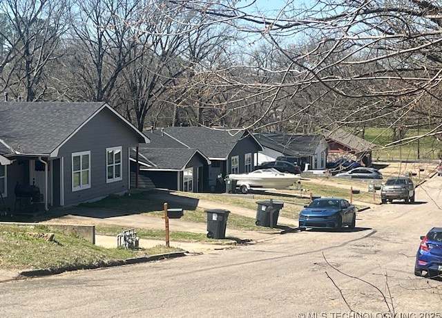 Property at 803 E Florida St, Durant, OK 74701, 15 beds, 12 baths