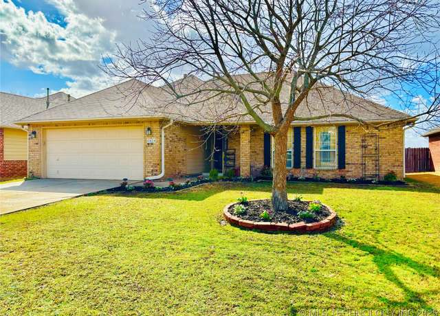 Property at 4424 S 197th EastAvenue, Broken Arrow, OK 74014, 3 beds, 2 baths