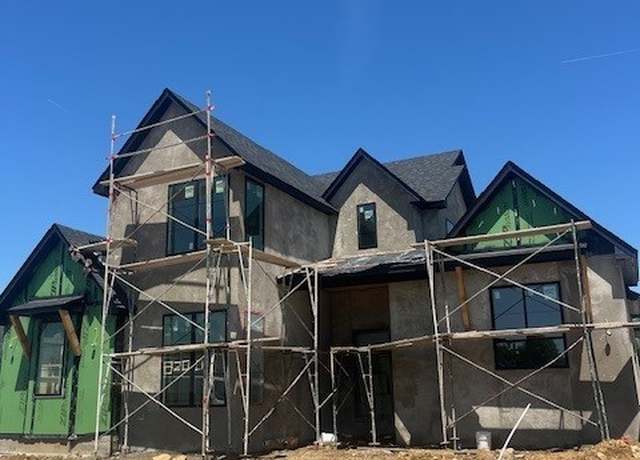 Property at 8200 E Elgin St, Broken Arrow, OK 74014, 5 beds, 4.5 baths