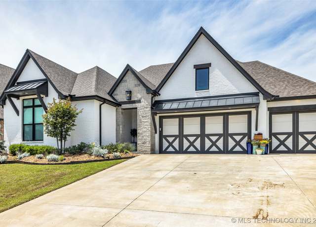 Property at 8702 S Olympia Ave, Tulsa, OK 74132, 3 beds, 2.5 baths