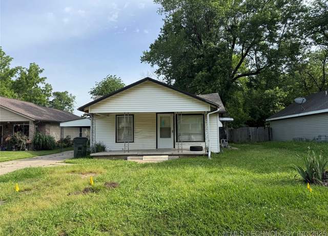Property at 215 W Ross Ave, Sapulpa, OK 74066, 2 beds, 1 bath