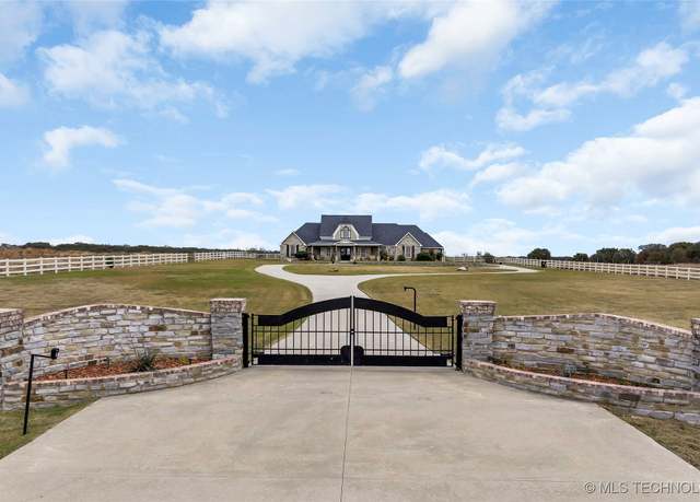 Property at 4598 Kings Rd, Ardmore, OK 73401, 4 beds, 3 baths