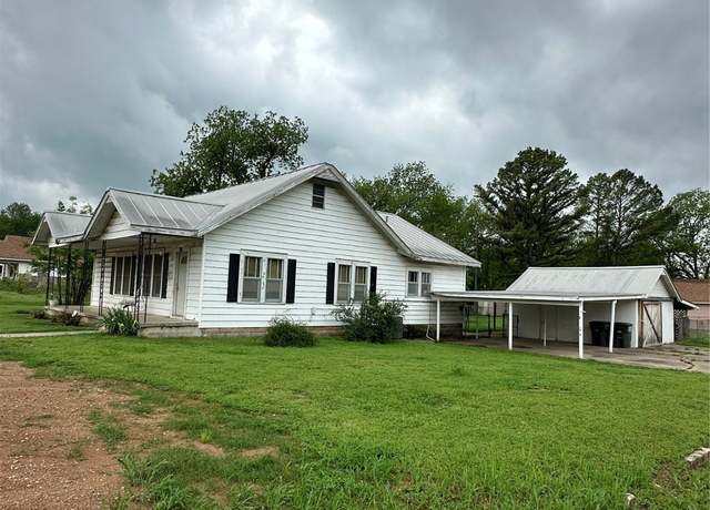 Property at 201 S 6th St, Davis, OK 73030, 3 beds, 2 baths