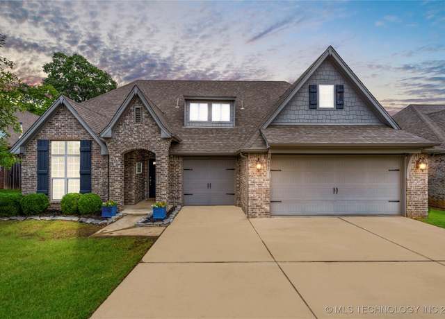 Property at 6605 S Elder Ave, Broken Arrow, OK 74011, 4 beds, 3 baths