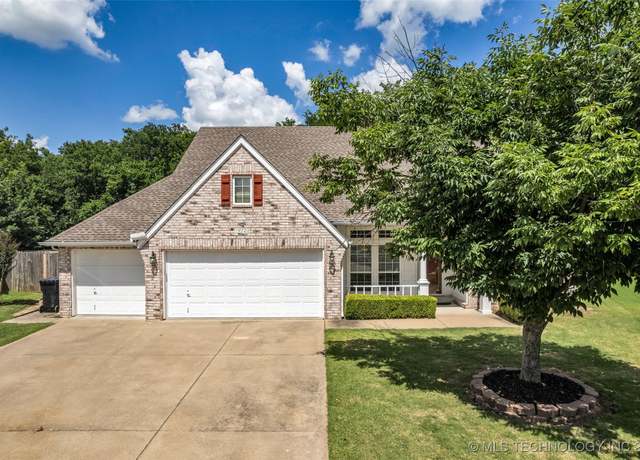 Property at 19722 E 50th Ct S, Broken Arrow, OK 74014, 4 beds, 3 baths