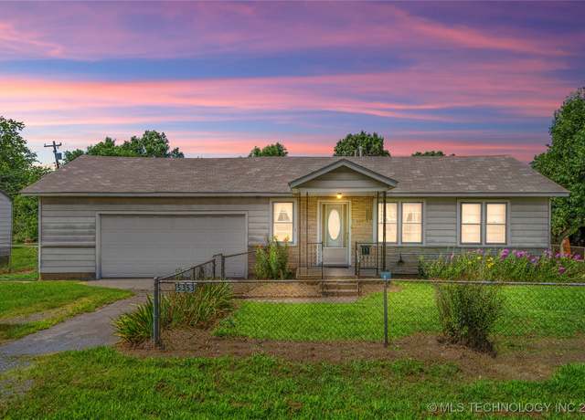 Property at 5353 W 2nd St, Tulsa, OK 74127, 3 beds, 2 baths