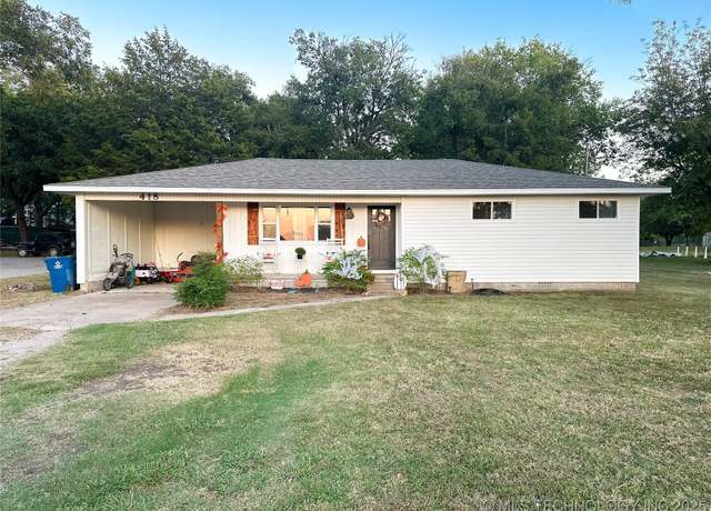 Property at 418 N 10th, Hartshorne, OK 74547, 3 beds, 1.5 baths