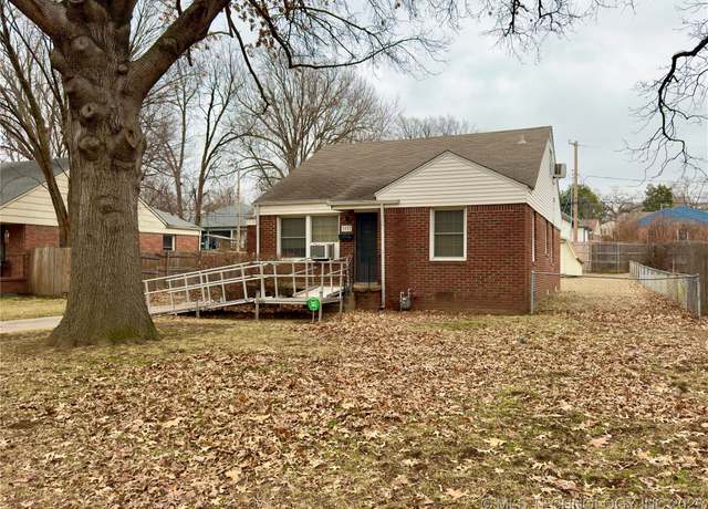 Property at 3917 S Rockford Ave, Tulsa, OK 74105, 2 beds, 1 bath