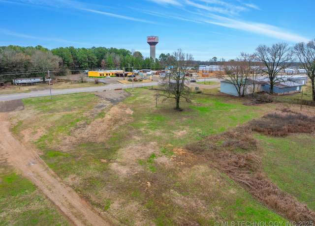 Property at 1 NE Lincoln Rd, Idabel, OK 74745