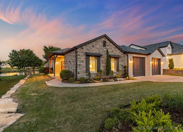 Property at 12905 S 27th St, Bixby, OK 74008, 2 beds, 2 baths