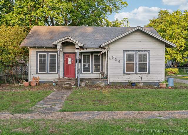 Property at 926 S 6th St, Mcalester, OK 74501, 4 beds, 2 baths