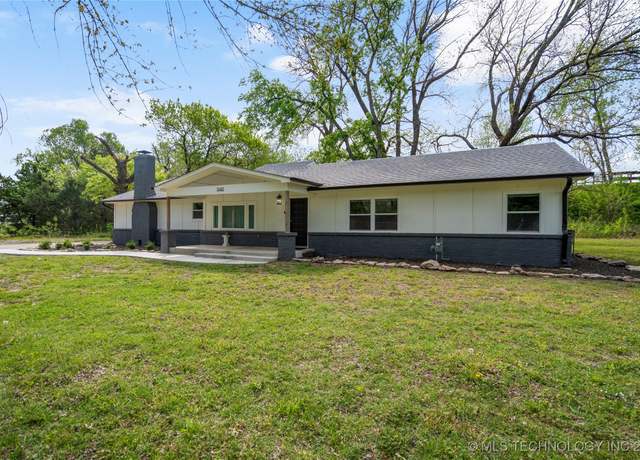 Property at 9410 E 17th Pl, Tulsa, OK 74112, 4 beds, 2.5 baths