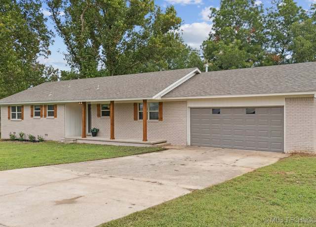 Property at 14615 W 17th St, Sand Springs, OK 74063, 3 beds, 2 baths