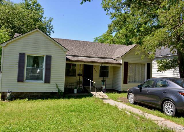 Property at 805 W Cummings St, Henryetta, OK 74437, 3 beds, 1 bath