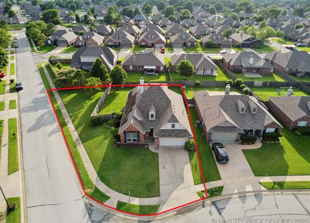 Property at 4770 S 204th EastAvenue, Broken Arrow, OK 74014, 3 beds, 2.5 baths