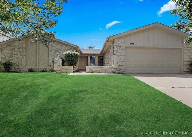 Property at 7510 S 82nd EastAvenue, Tulsa, OK 74133, 4 beds, 2.5 baths