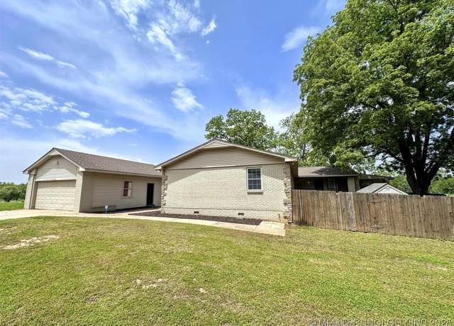Property at 24821 Hwy 80, Fort Gibson, OK 74434, 3 beds, 2 baths