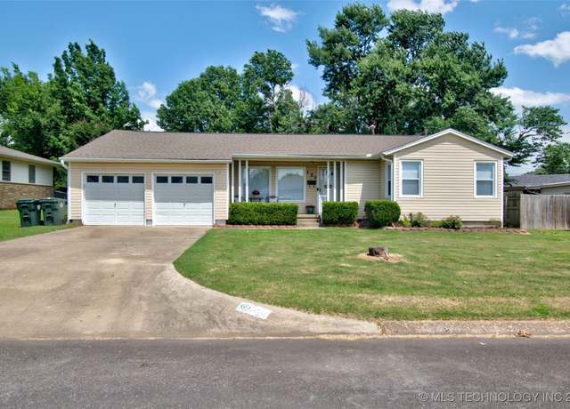 Property at 120 S Camden St, Muskogee, OK 74403, 3 beds, 2 baths