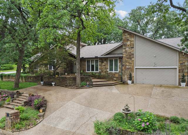 Property at 3334 E 100th Pl, Tulsa, OK 74137, 4 beds, 3.5 baths