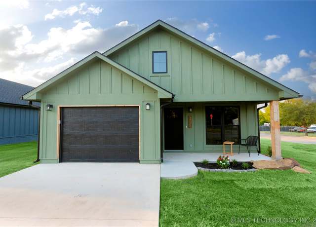 Property at 201 W Monroe St, Mcalester, OK 74501, 3 beds, 2 baths