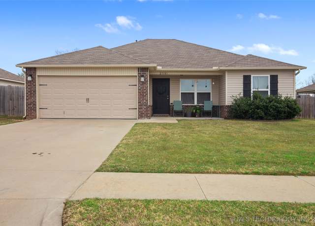 Property at 23381 S Donna Ln, Claremore, OK 74019, 3 beds, 2 baths