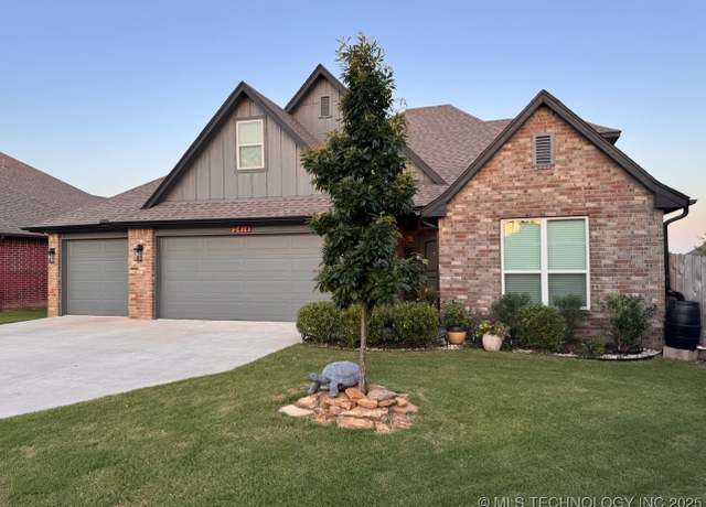 Property at 2414 W 109th St S, Jenks, OK 74037, 4 beds, 3.5 baths