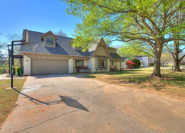 Property at 505 E Yuma Dr, Broken Arrow, OK 74011, 4 beds, 2.5 baths