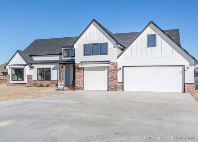 Property at 13801 N 54th EastAvenue, Collinsville, OK 74021, 4 beds, 2.5 baths