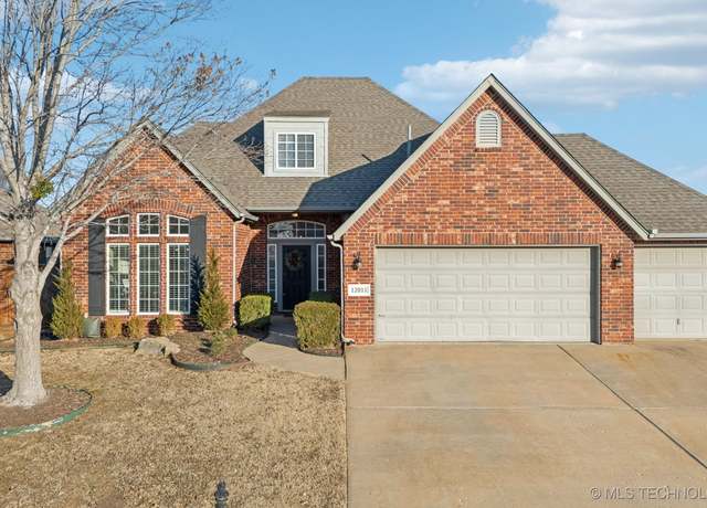 Property at 12011 S Sycamore St, Jenks, OK 74037, 4 beds, 3 baths