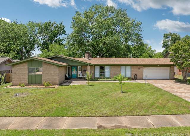Property at 5212 S 68th EastPlace, Tulsa, OK 74145, 3 beds, 2.5 baths