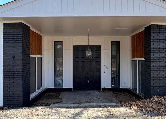 Property at 4606 E 76th St, Tulsa, OK 74136, 6 beds, 5.5 baths