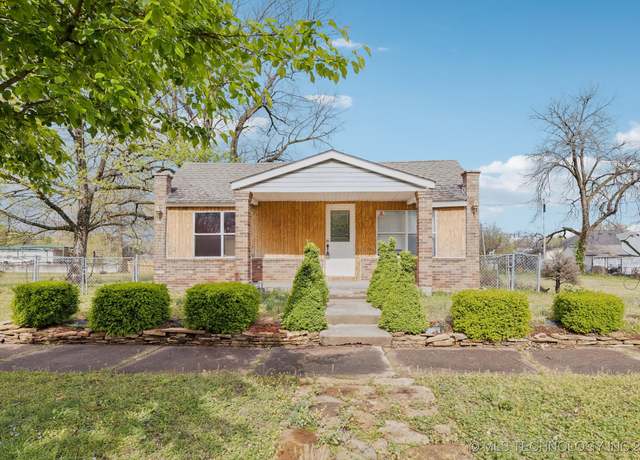 Property at 123 N M St, Muskogee, OK 74403, 2 beds, 1 bath