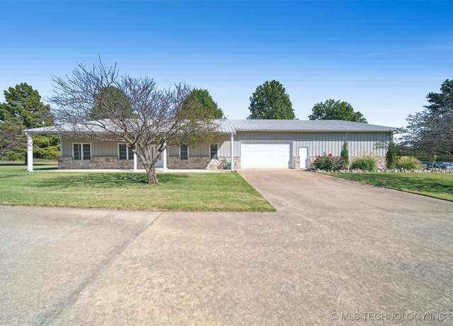 Property at 1202 SW 9th St, Wagoner, OK 74467, 3 beds, 2 baths