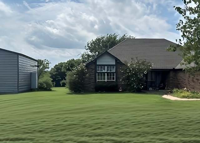 Property at 10922 E Canyon Oaks Blvd, Claremore, OK 74017, 3 beds, 2 baths