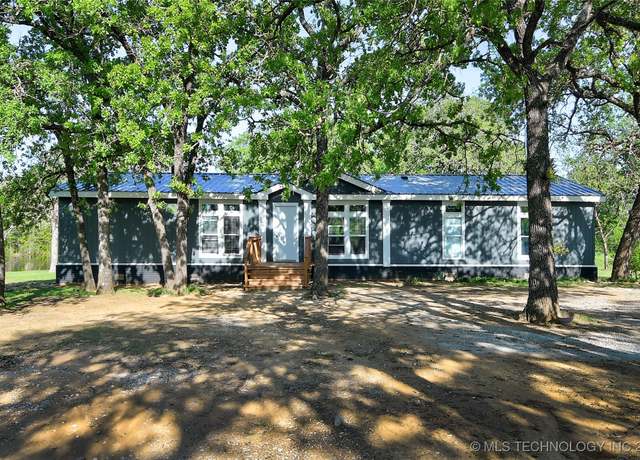 Property at 79 Black Jack St, Lone Grove, OK 73443, 5 beds, 2.5 baths